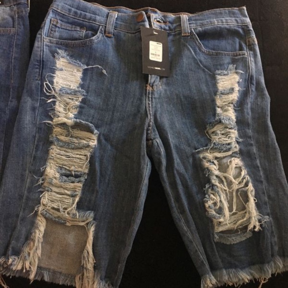 Fashion nova.  
Sheana Bermuda shorts
